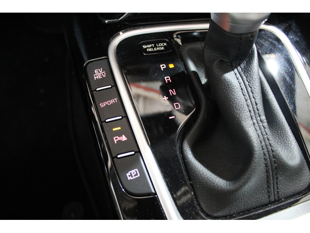 Foto 25 Kia XCeed 1.6 GDi PHEV eDrive 104 kW (141 CV)