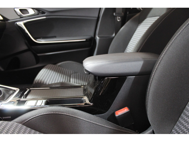 Foto 31 Kia XCeed 1.6 GDi PHEV eDrive 104 kW (141 CV)