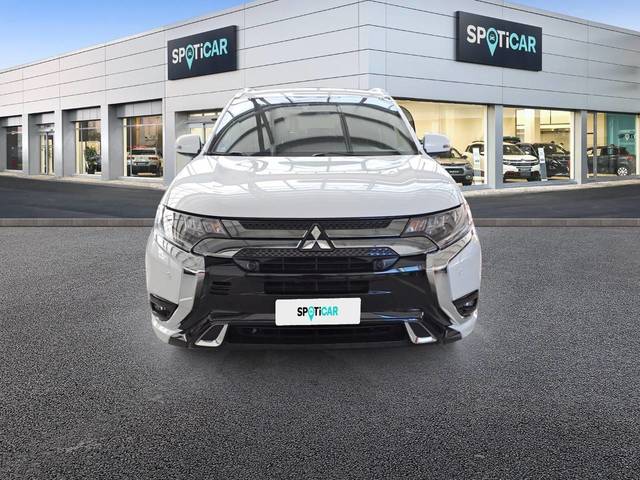 Mitsubishi Outlander 2.4 PHEV Kaiteki 4WD Auto 165 kW (224 CV)