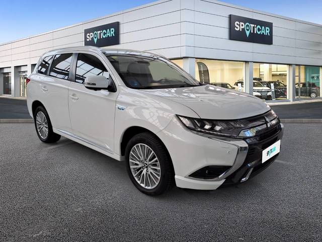 Mitsubishi Outlander 2.4 PHEV Kaiteki 4WD Auto 165 kW (224 CV)