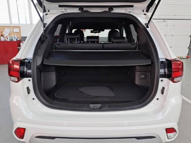 Mitsubishi Outlander 2.4 PHEV Kaiteki 4WD Auto 165 kW (224 CV)