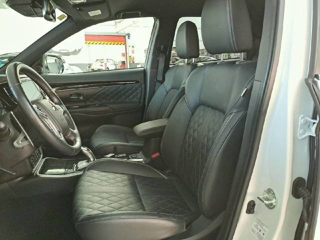 Mitsubishi Outlander 2.4 PHEV Kaiteki 4WD Auto 165 kW (224 CV)