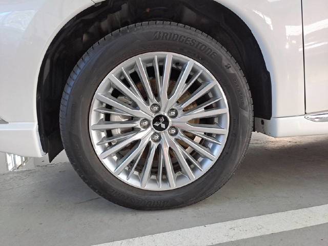 Mitsubishi Outlander 2.4 PHEV Kaiteki 4WD Auto 165 kW (224 CV)