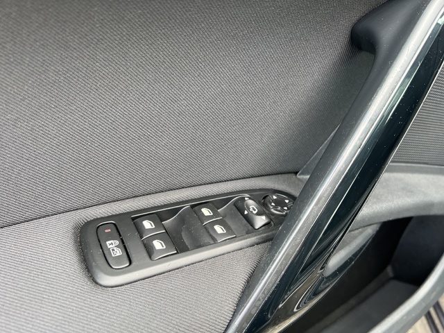 Peugeot 508 SW HDI 140 Business Line 103 kW (140 CV)