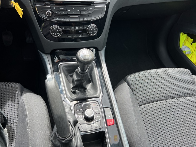 Peugeot 508 SW HDI 140 Business Line 103 kW (140 CV)