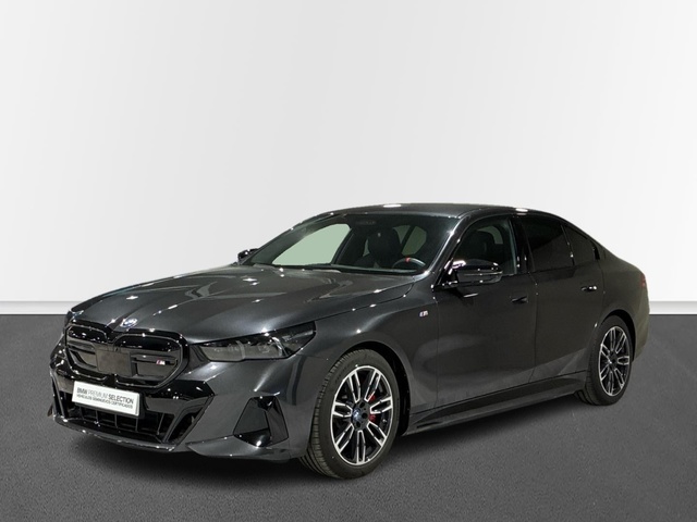 BMW i5 M60 color Gris. Año 2025. 442KW(601CV). Eléctrico. En concesionario BMW Marcos Automoción de Valencia