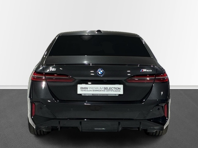 BMW i5 M60 color Gris. Año 2025. 442KW(601CV). Eléctrico. En concesionario BMW Marcos Automoción de Valencia