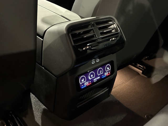 BMW i5 M60 color Gris. Año 2025. 442KW(601CV). Eléctrico. En concesionario BMW Marcos Automoción de Valencia