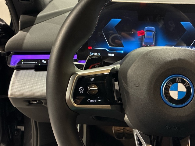 BMW i5 M60 color Gris. Año 2025. 442KW(601CV). Eléctrico. En concesionario BMW Marcos Automoción de Valencia