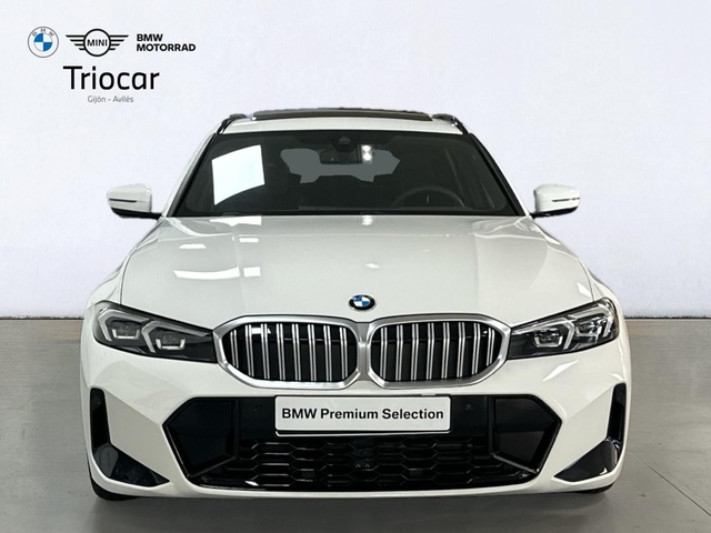 BMW Serie 3 318d Touring color Blanco. Año 2025. 110KW(150CV). Diésel. En concesionario Triocar Gijón (Bmw y Mini) de Asturias