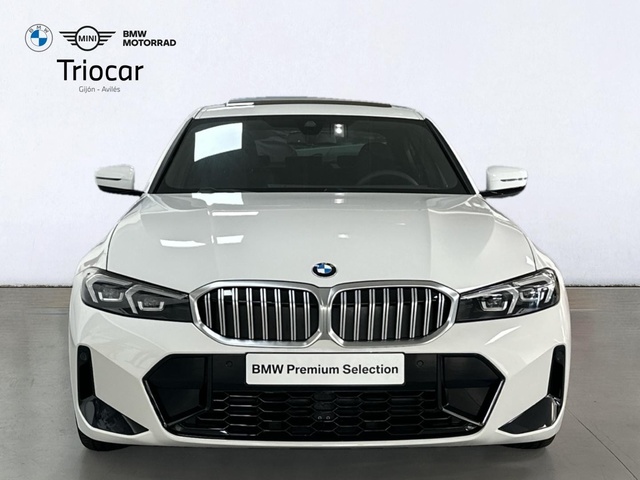 BMW Serie 3 318d color Blanco. Año 2025. 110KW(150CV). Diésel. En concesionario Triocar Gijón (Bmw y Mini) de Asturias