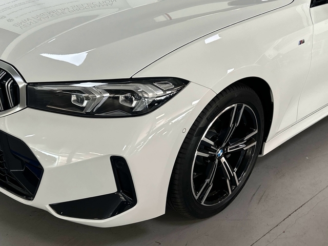 BMW Serie 3 318d color Blanco. Año 2025. 110KW(150CV). Diésel. En concesionario Triocar Gijón (Bmw y Mini) de Asturias
