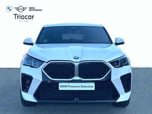 Fotos de BMW X2 sDrive18d color Blanco. Año 2025. 110KW(150CV). Diésel. En concesionario Triocar Avilés (Bmw y Mini) de Asturias