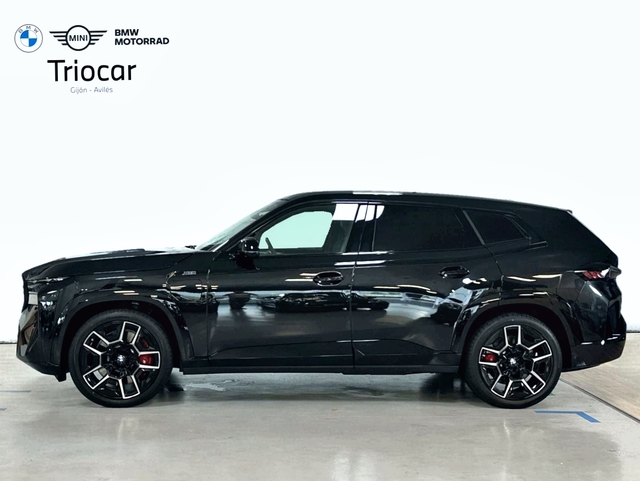 BMW XM 50e color Negro. Año 2025. 350KW(476CV). Híbrido Electro/Gasolina. En concesionario Triocar Gijón (Bmw y Mini) de Asturias