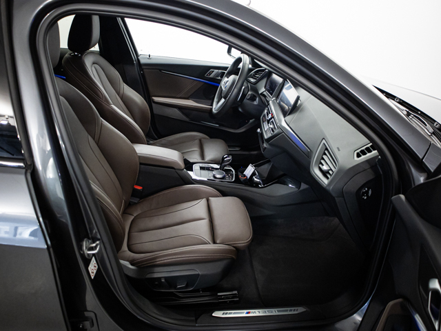 BMW Serie 1 M135i color Gris. Año 2021. 225KW(306CV). Gasolina. En concesionario BMW Fuenteolid Valladolid de Valladolid