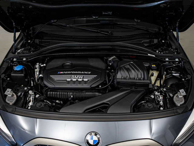 BMW Serie 1 M135i color Gris. Año 2021. 225KW(306CV). Gasolina. En concesionario BMW Fuenteolid Valladolid de Valladolid