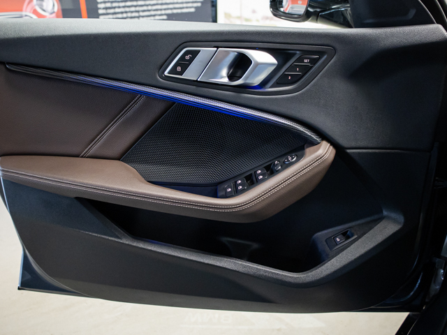 BMW Serie 1 M135i color Gris. Año 2021. 225KW(306CV). Gasolina. En concesionario BMW Fuenteolid Valladolid de Valladolid