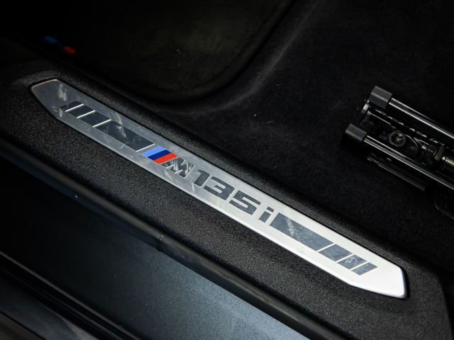 BMW Serie 1 M135i color Gris. Año 2021. 225KW(306CV). Gasolina. En concesionario BMW Fuenteolid Valladolid de Valladolid