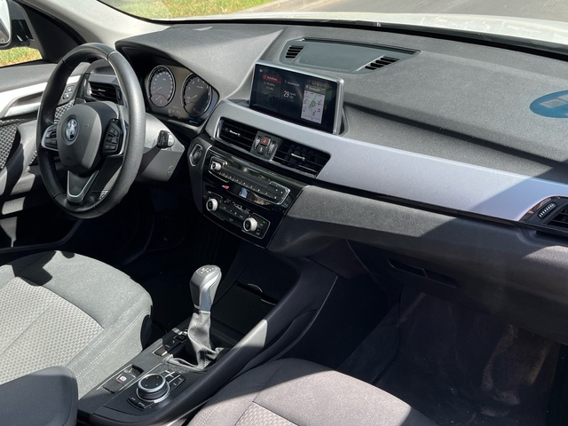 BMW X1 xDrive25e color Blanco. Año 2021. 162KW(220CV). Híbrido Electro/Gasolina. En concesionario Murcia Premium S.L. AV DEL ROCIO de Murcia