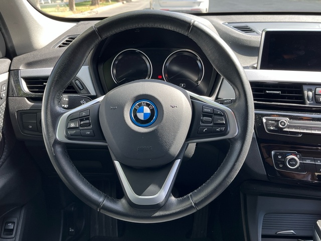 BMW X1 xDrive25e color Blanco. Año 2021. 162KW(220CV). Híbrido Electro/Gasolina. En concesionario Murcia Premium S.L. AV DEL ROCIO de Murcia