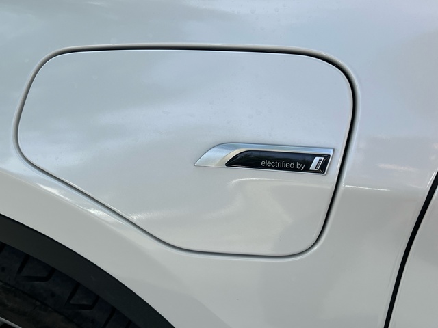 BMW X1 xDrive25e color Blanco. Año 2021. 162KW(220CV). Híbrido Electro/Gasolina. En concesionario Murcia Premium S.L. AV DEL ROCIO de Murcia