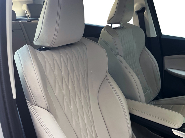 BMW X1 xDrive30e color Blanco. Año 2024. 240KW(326CV). Híbrido Electro/Gasolina. En concesionario Murcia Premium S.L. AV DEL ROCIO de Murcia