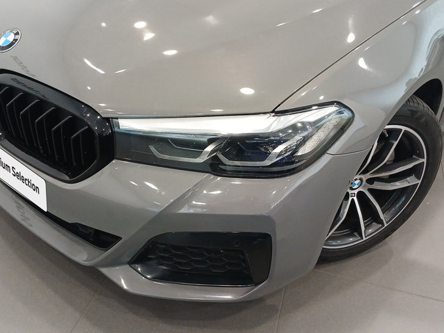 BMW Serie 5 520d color Gris. Año 2021. 140KW(190CV). Diésel. En concesionario Enekuri Motor de Vizcaya