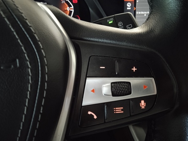 BMW X5 xDrive30d color Gris oscuro. Año 2021. 210KW(286CV). Diésel. En concesionario ALBAMOCION CIUDAD REAL de Ciudad Real