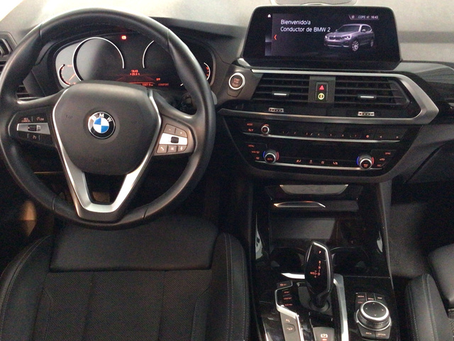 BMW X3 xDrive20d color Negro. Año 2021. 140KW(190CV). Diésel. En concesionario BYmyCAR Madrid - Algete de Madrid