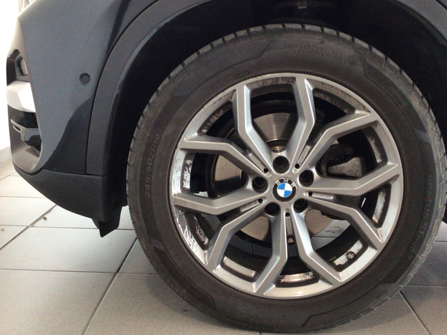 BMW X3 xDrive20d color Negro. Año 2021. 140KW(190CV). Diésel. En concesionario BYmyCAR Madrid - Algete de Madrid