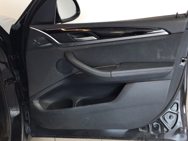 BMW X3 xDrive20d color Negro. Año 2021. 140KW(190CV). Diésel. En concesionario BYmyCAR Madrid - Algete de Madrid