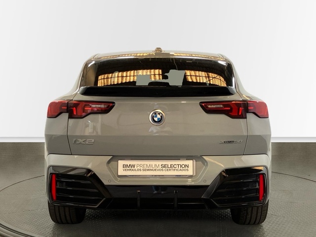 BMW iX2 xDrive30 color Gris. Año 2024. 230KW(313CV). Eléctrico. En concesionario Proa Premium Palma de Illes Balears