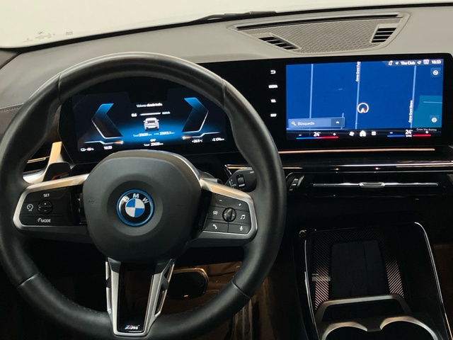 BMW iX2 xDrive30 color Gris. Año 2024. 230KW(313CV). Eléctrico. En concesionario Proa Premium Palma de Illes Balears