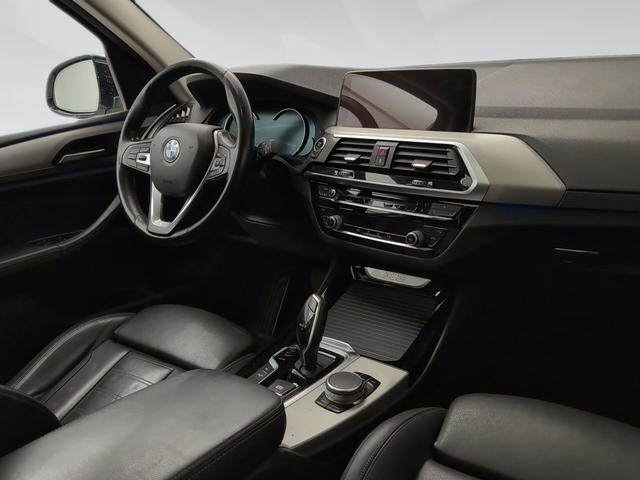 BMW X3 xDrive20d color Blanco. Año 2019. 140KW(190CV). Diésel. En concesionario Automotor Premium Marbella - Málaga de Málaga