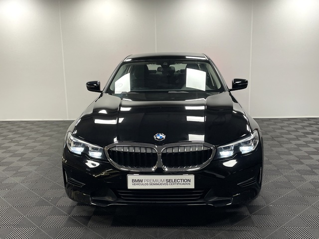 BMW Serie 3 318d color Negro. Año 2022. 110KW(150CV). Diésel. En concesionario Maberauto de Castellón