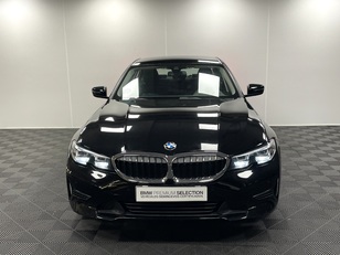 Fotos de BMW Serie 3 318d color Negro. Año 2022. 110KW(150CV). Diésel. En concesionario Maberauto de Castellón