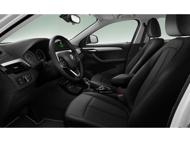 BMW X2 sDrive18d color Blanco. Año 2021. 110KW(150CV). Diésel. En concesionario Hispamovil Elche de Alicante