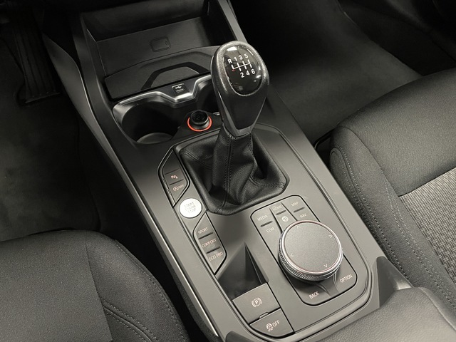 BMW Serie 1 116d color Blanco. Año 2021. 85KW(116CV). Diésel. En concesionario Maberauto de Castellón
