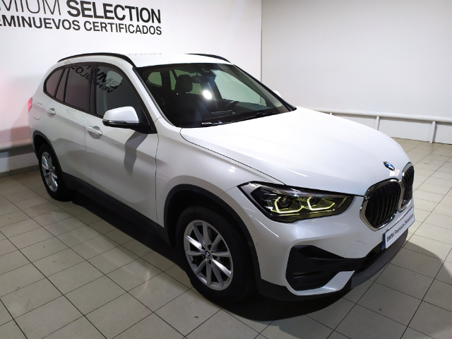 BMW X1 sDrive18d color Blanco. Año 2022. 110KW(150CV). Diésel. En concesionario Hispamovil, Orihuela de Alicante