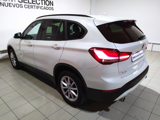 BMW X1 sDrive18d color Blanco. Año 2022. 110KW(150CV). Diésel. En concesionario Hispamovil, Orihuela de Alicante