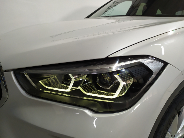 BMW X1 sDrive18d color Blanco. Año 2022. 110KW(150CV). Diésel. En concesionario Hispamovil, Orihuela de Alicante