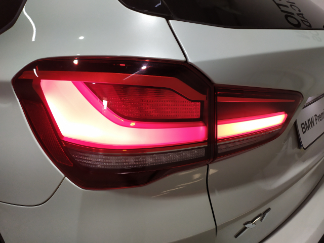 BMW X1 sDrive18d color Blanco. Año 2022. 110KW(150CV). Diésel. En concesionario Hispamovil, Orihuela de Alicante