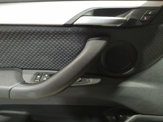 BMW X1 sDrive18d color Blanco. Año 2022. 110KW(150CV). Diésel. En concesionario Hispamovil, Orihuela de Alicante