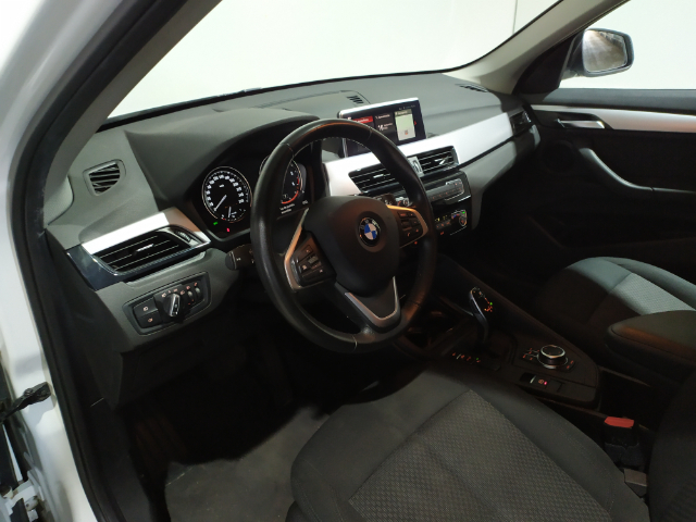 BMW X1 sDrive18d color Blanco. Año 2022. 110KW(150CV). Diésel. En concesionario Hispamovil, Orihuela de Alicante