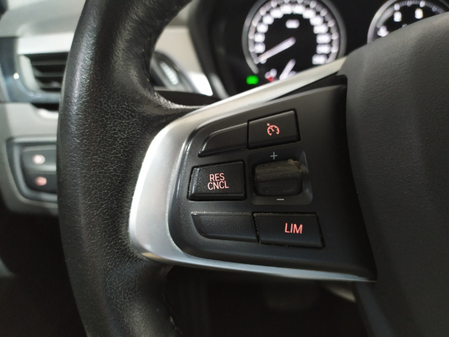 BMW X1 sDrive18d color Blanco. Año 2022. 110KW(150CV). Diésel. En concesionario Hispamovil, Orihuela de Alicante