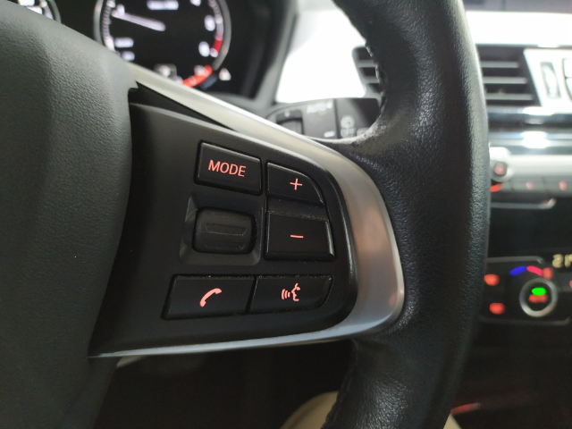 BMW X1 sDrive18d color Blanco. Año 2022. 110KW(150CV). Diésel. En concesionario Hispamovil, Orihuela de Alicante