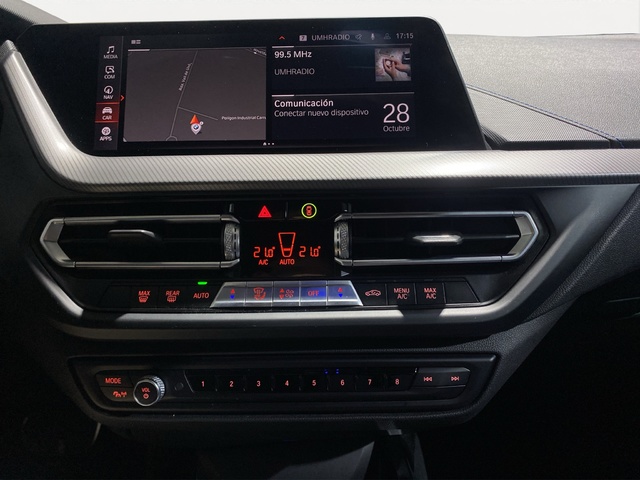 BMW Serie 1 118d color Blanco. Año 2021. 110KW(150CV). Diésel. En concesionario Hispamovil Elche de Alicante