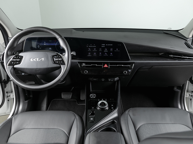 Foto 10 Kia Niro 1.6 GDi HEV Drive 104 kW (141 CV)