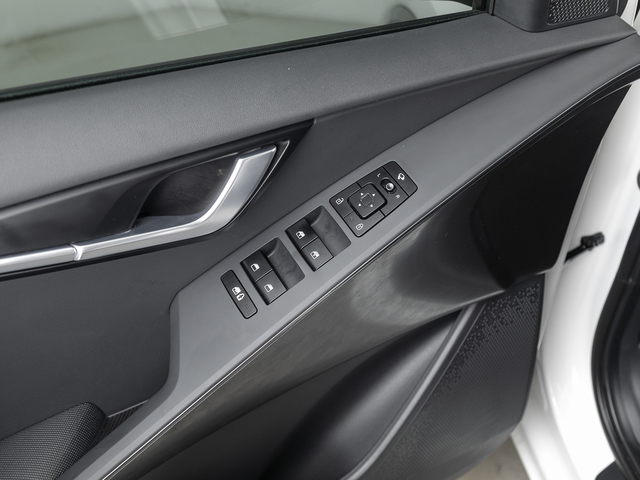 Foto 24 Kia Niro 1.6 GDi HEV Drive 104 kW (141 CV)