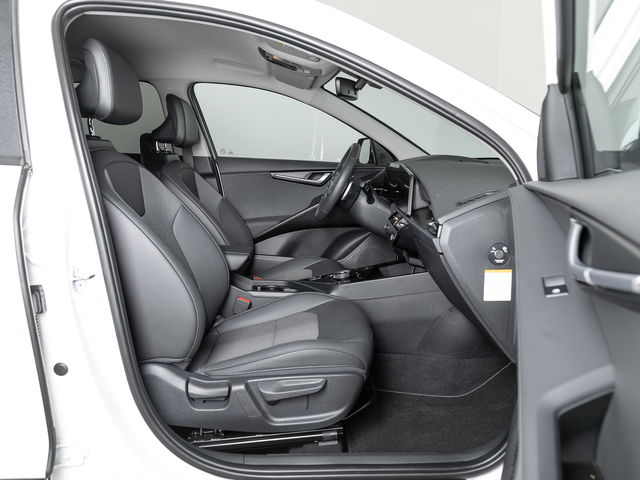 Foto 26 Kia Niro 1.6 GDi HEV Drive 104 kW (141 CV)